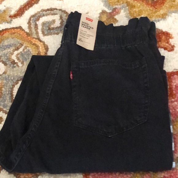 SOLD.Levi’s High Waisted Taper Jeans - Picture 5 of 15